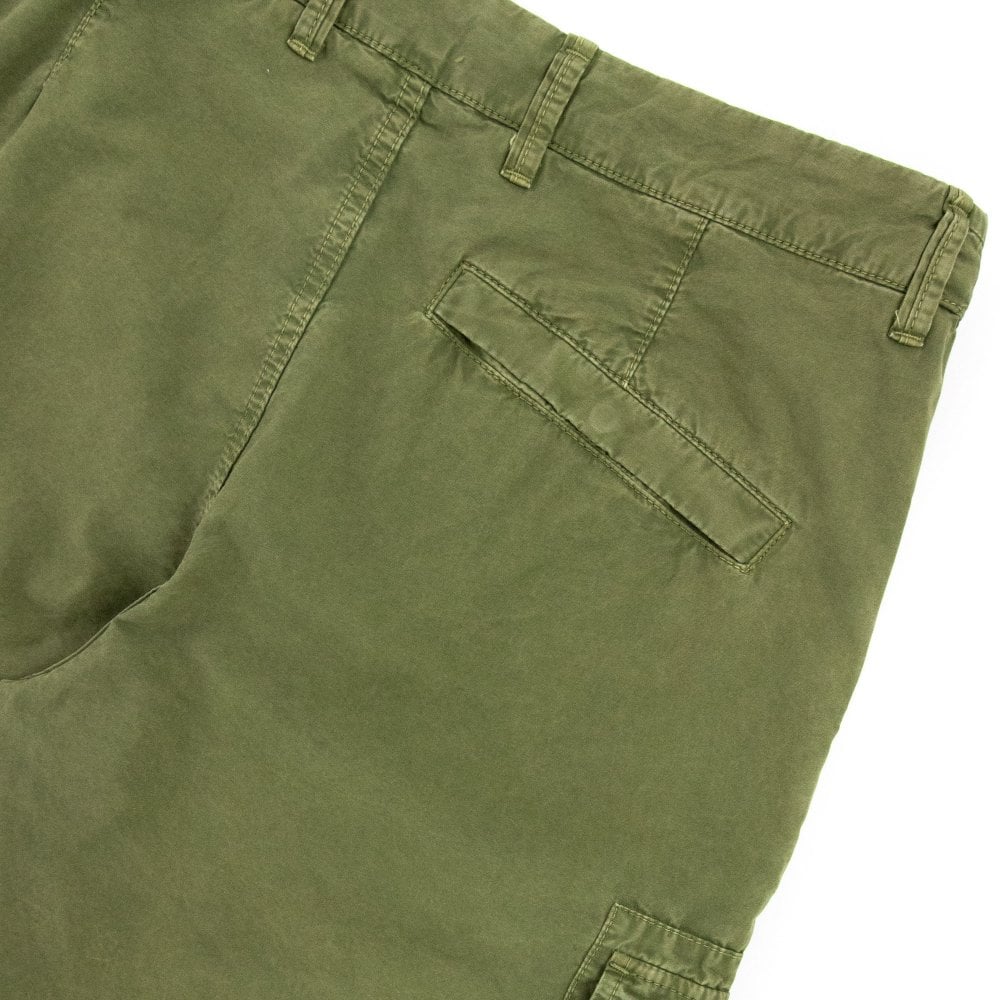 Stone Island L11WA Slim Fit Cargo Shorts In Olive